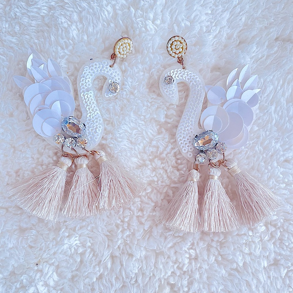 White Swan Earrings Tassel Thread Rhinestone